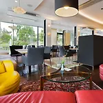 Hotel At The Park Baden bei Wien