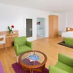Hotel At The Park Baden bei Wien