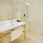 Hotel At The Park 4*