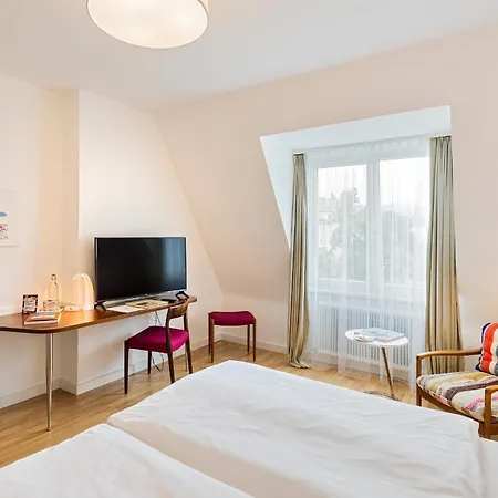 Hotel At The Park 4*