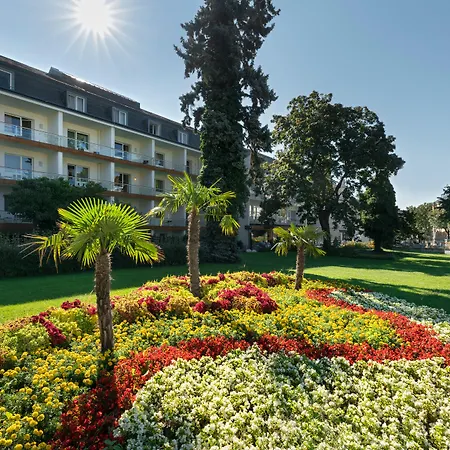 At The Park 4* Baden