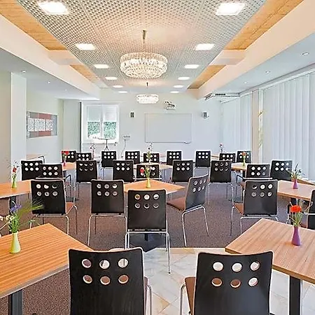 Otel At The Park 4*