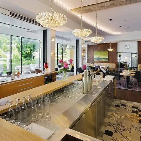 Hotell At The Park