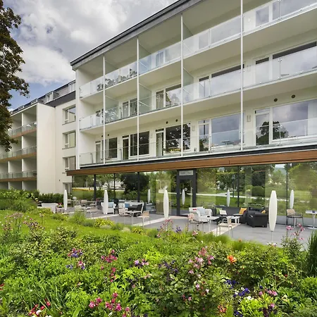 Hotell At The Park