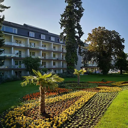 Hotell At The Park Baden